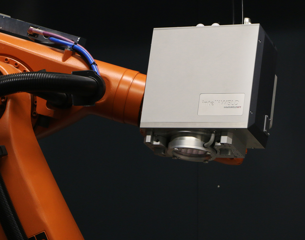 Application-Laser-welding-robot-intelliWELD-II-FT-Blackbird