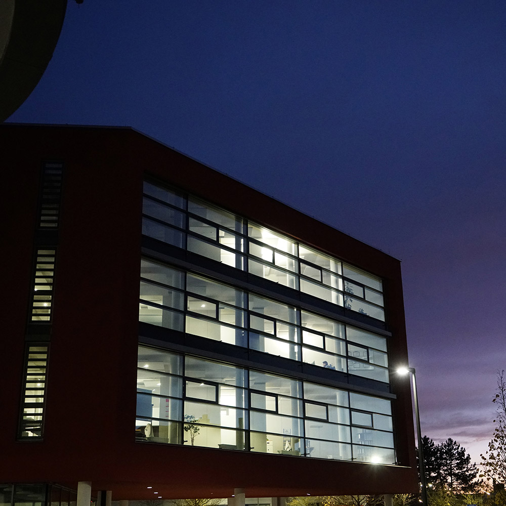 Scanlab Gebäude Nacht